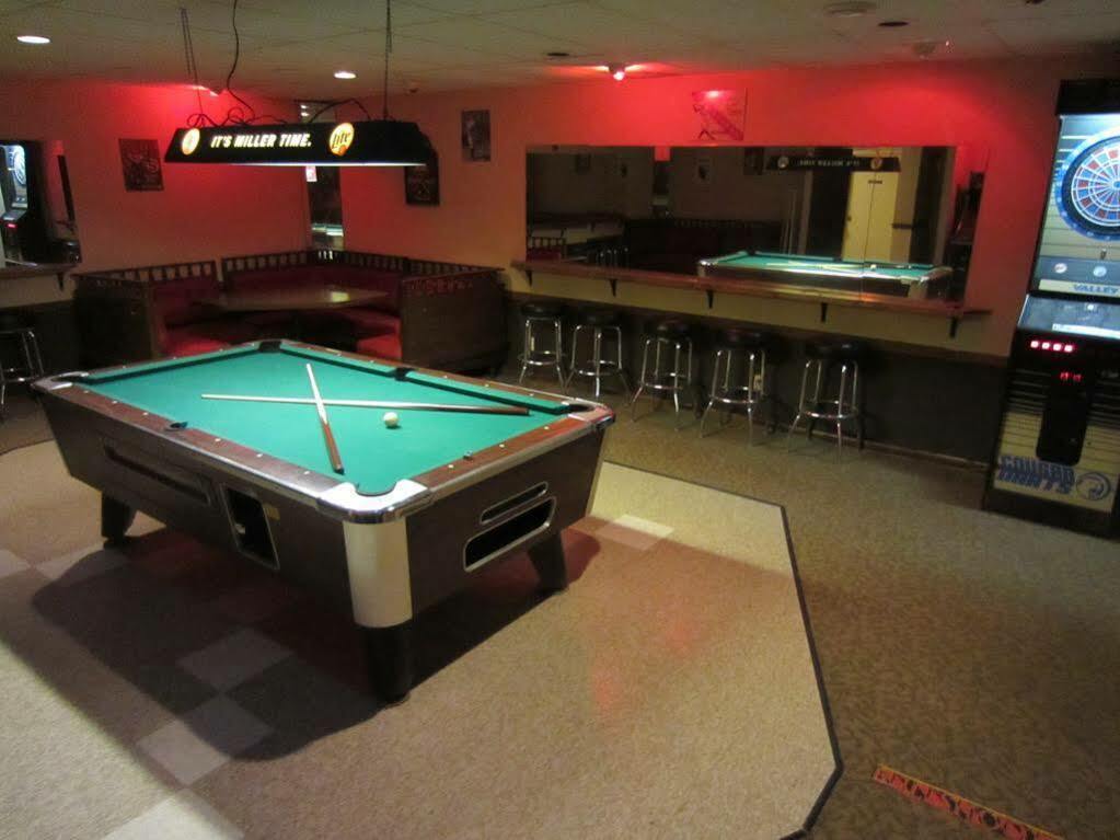 Ripon Welcome Inn And Suites Bagian luar foto