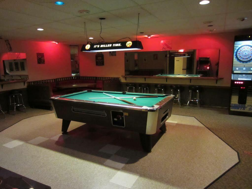 Ripon Welcome Inn And Suites Bagian luar foto